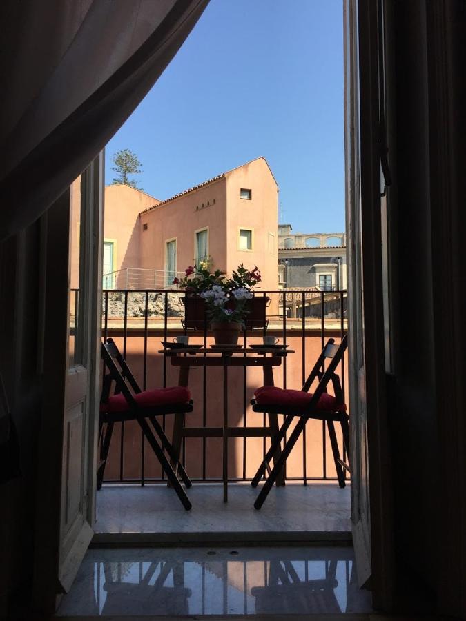 Finestre Sul Teatro - Catania - Parking Included Appartement Buitenkant foto