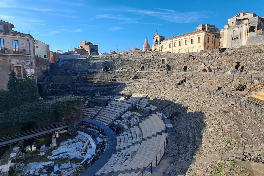 Finestre Sul Teatro - Catania - Parking Included Appartement Buitenkant foto