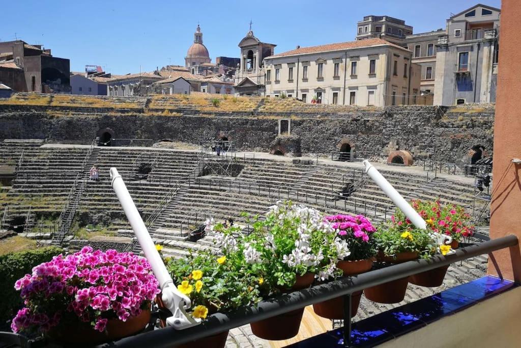 Finestre Sul Teatro - Catania - Parking Included Appartement Buitenkant foto