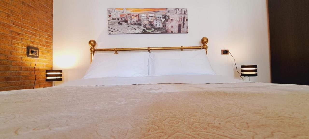 Finestre Sul Teatro - Catania - Parking Included Appartement Buitenkant foto